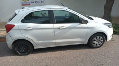 Choque en Rivadavia: motociclista herida tras colisión con un auto