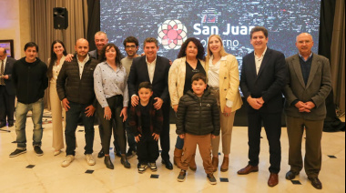 Orrego encabezó la entrega de certificados y herramientas del programa Aprender, Trabajar y Producir