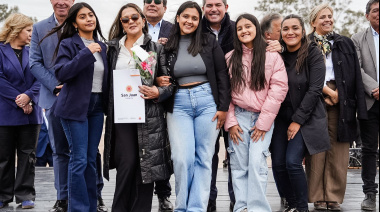 Orrego entregó 135 viviendas en el barrio La Majadita de 9 de Julio