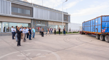 Orrego recibió la pieza clave para la revolución solar: la laminadora gigante ya está en San Juan