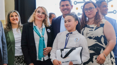 Con la entrega en Albardón, ya alcanzaron las 23.000 computadoras para alumnos y docentes