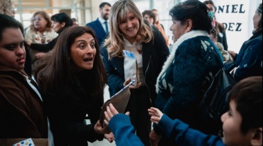 La ministra de Educación recorrió escuelas del departamento 25 de Mayo