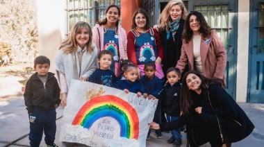 La ministra de Educación recorrió escuelas del departamento 25 de Mayo