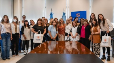 Educación comenzó con la entrega de 1.355 tablets a 226 escuelas