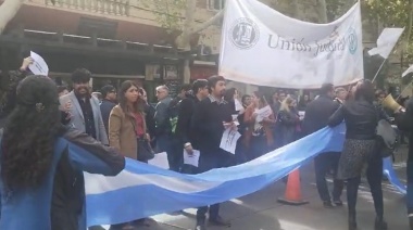 La Unión Judicial realiza una manifestación en la puerta de Tribunales