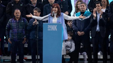 Cristina Kirchner reaparece para cuestionar a Milei