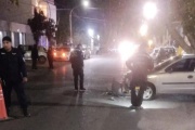 Auto embiste moto dejando a dos jóvenes hospitalizados