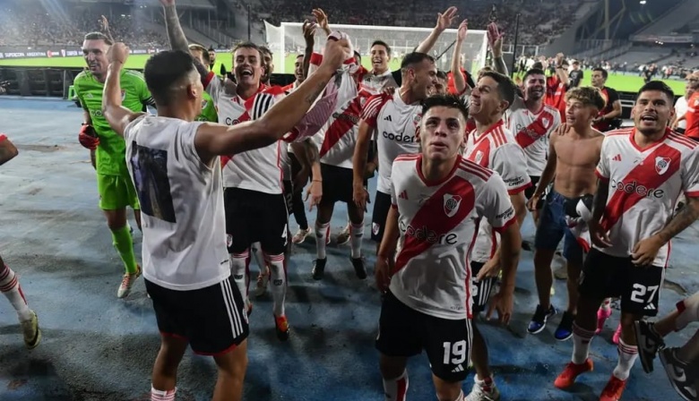 River se lo dio vuelta a Estudiantes sobre el final y se coronó campeón de la Supercopa Argentina