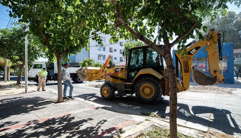 La Ciudad continúa con trabajos para mejorar la infraestructura vial en beneficio de los vecinos
