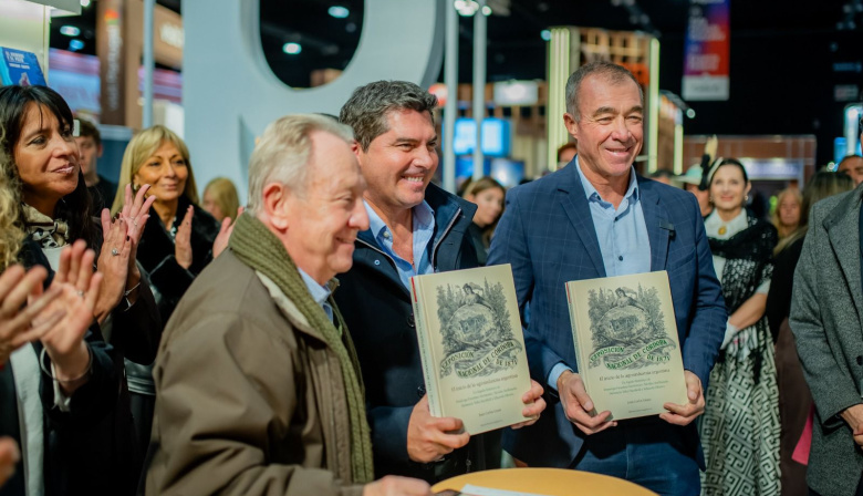 El gobernador Marcelo Orrego visitó la 50° edición de la Feria Internacional del Libro de Buenos Aires