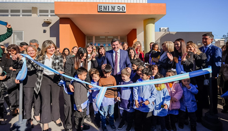 Orrego inauguró en Chimbas una nueva escuela y una ENI para fortalecer la educación pública