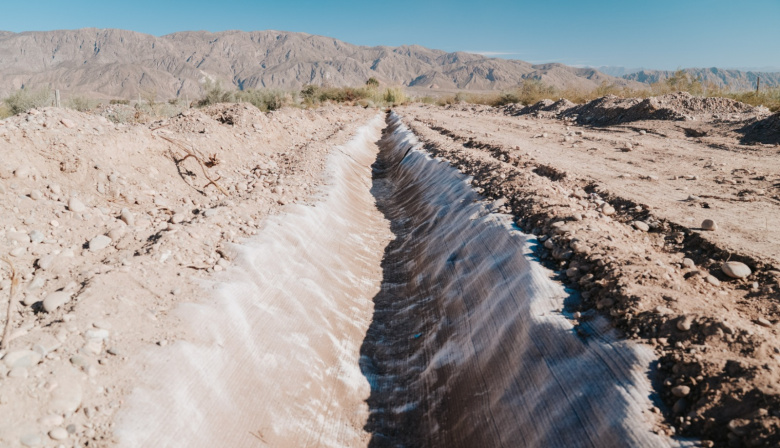 Hidráulica evalúa nuevos materiales para la impermeabilización de canales
