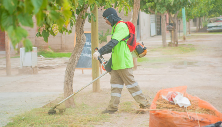 Miodowsky transforma los servicios de Rivadavia con un histórico despliegue en las calles