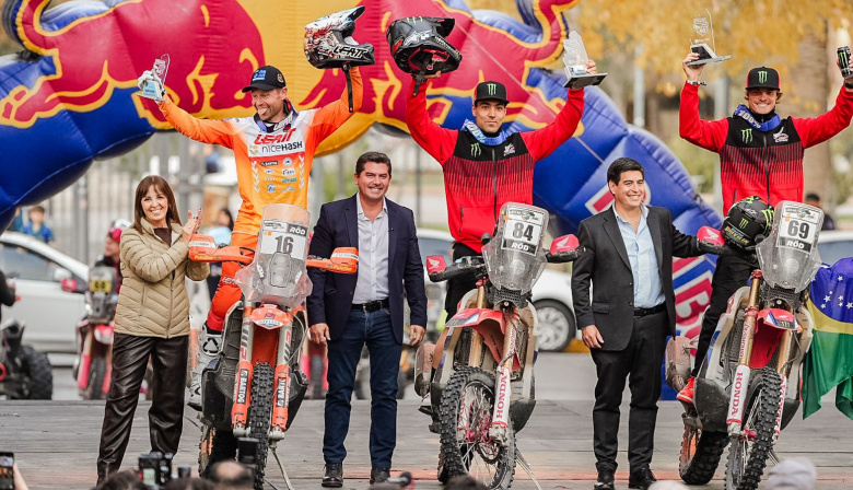 Orrego coronó a los ganadores del Desafío Ruta 40 y dio cierre al evento que puso a San Juan en la vidriera internacional del deporte