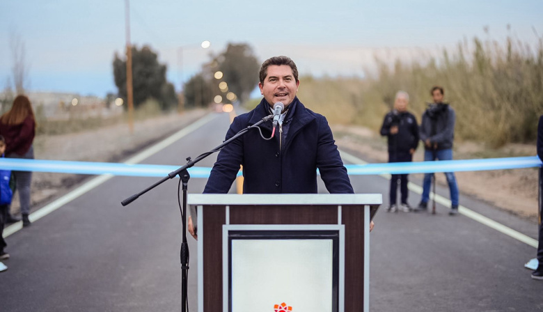 Orrego inauguró una repavimentación clave para Angaco y San Martín y anunció nuevos asfaltos