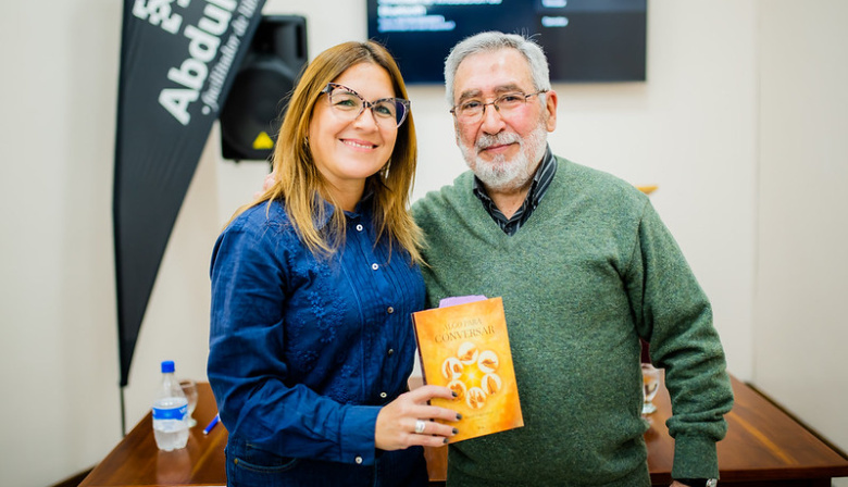 La Legislatura fue escenario de la presentación del libro "Algo para conversar"