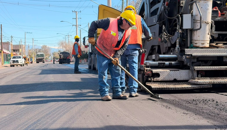 El Gobierno provincial avanza con la repavimentación de avenida Benavídez