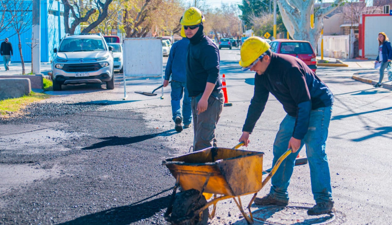 Rivadavia avanza con la repavimentación de calle Reconquista