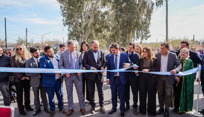 Orrego anunció el inicio de la repavimentación de calle Sargento Cabral entre Paula Albarracín y Calívar