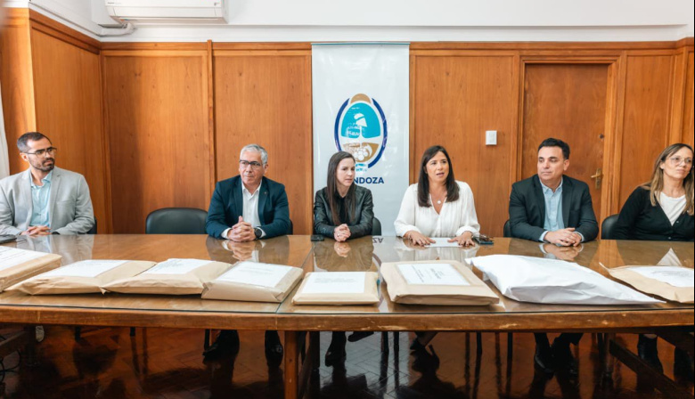 Diez empresas presentaron sus propuestas para construir el Centro de Control Unificado entre San Juan y Mendoza