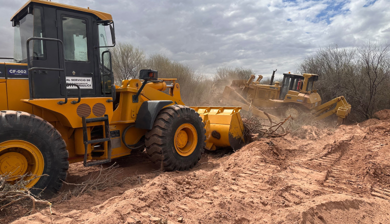 Hidráulica avanza con el encauzamiento del río Bermejo para mitigar el riesgo de ingreso de agua al pueblo