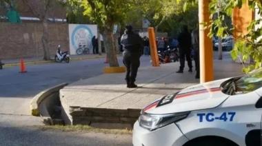 Asalto en Villa Obrera: joven apuñalado y robado, cuatro detenidos