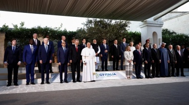 La intimidad del evento del G7 donde Javier Milei saludó al papa Francisco, a Joe Biden y habló de inteligencia artificial
