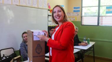 La candidata Laura Palma emitió su voto en Pocito