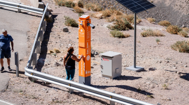El Paso de Agua Negra estrena cuatro tótems de emergencia y comunicación