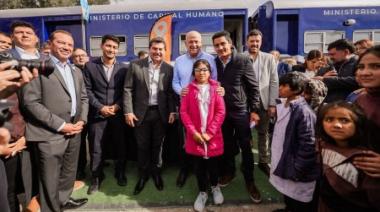 Más servicios y trámites cerca de los vecinos: Orrego recorrió el operativo San Juan Cerca en Cañada Honda