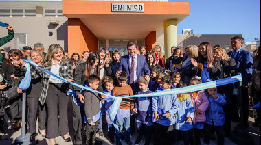 Orrego inauguró en Chimbas una nueva escuela y una ENI para fortalecer la educación pública