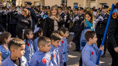 Gala Patria y desfile para celebrar el 216° aniversario de la Revolución de Mayo