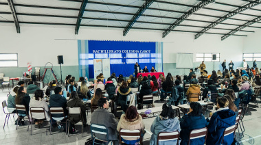 La Cámara de Diputados acompaña una capacitación docente en Iglesia