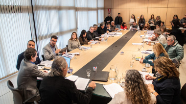 Diputados deliberaron en comisiones
