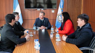 El vicegobernador Fabián Martín recibió al representante regional de Registrar Corp