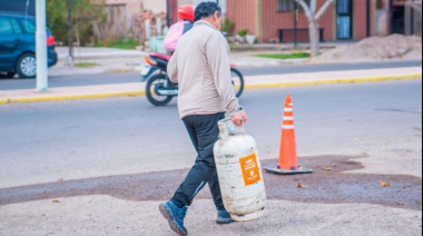 Vecinos de Albardón, Iglesia, 25 de Mayo, Ullum y Valle Fértil reciben la Garrafa Hogar