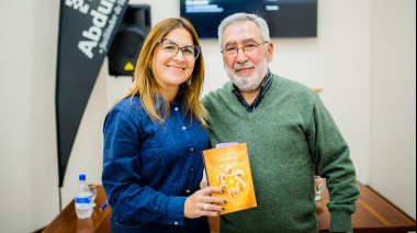 La Legislatura fue escenario de la presentación del libro "Algo para conversar"
