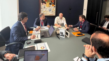 Orrego presentó en Londres la emisión  de  bonos ante inversores internacionales de primer nivel