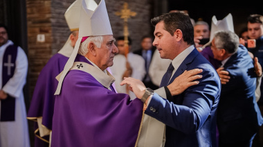 Orrego acompañó a las familias en la misa de homenaje a las víctimas del siniestro aéreo