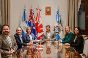 El gobernador Marcelo Orrego recibió a los embajadores de Australia y Canadá