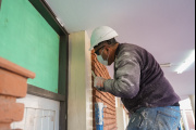 Durante el receso invernal, avanzan los trabajos de mantenimiento en 160 escuelas