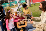 El Mercado Artesanal invita a aprender nuevos oficios