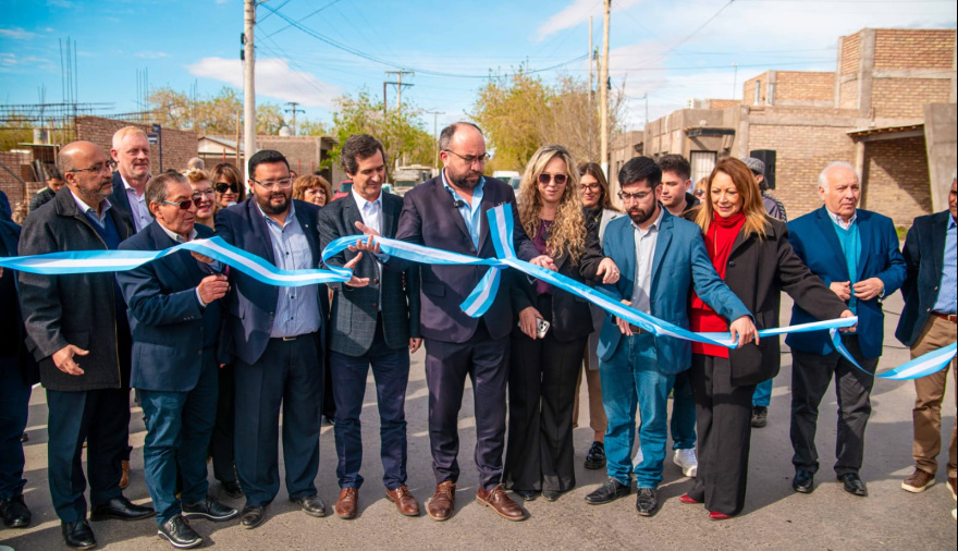 Rivadavia suma nuevas obras en el marco de su 118° aniversario: se inauguró el pavimento de Posta del Ángel y calle Salinas